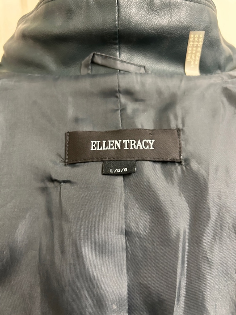 ELLEN TRACY Large Forest Green Coat, Face 100% Polyurethane, Back 50% Viscose - Picture 11 of 11